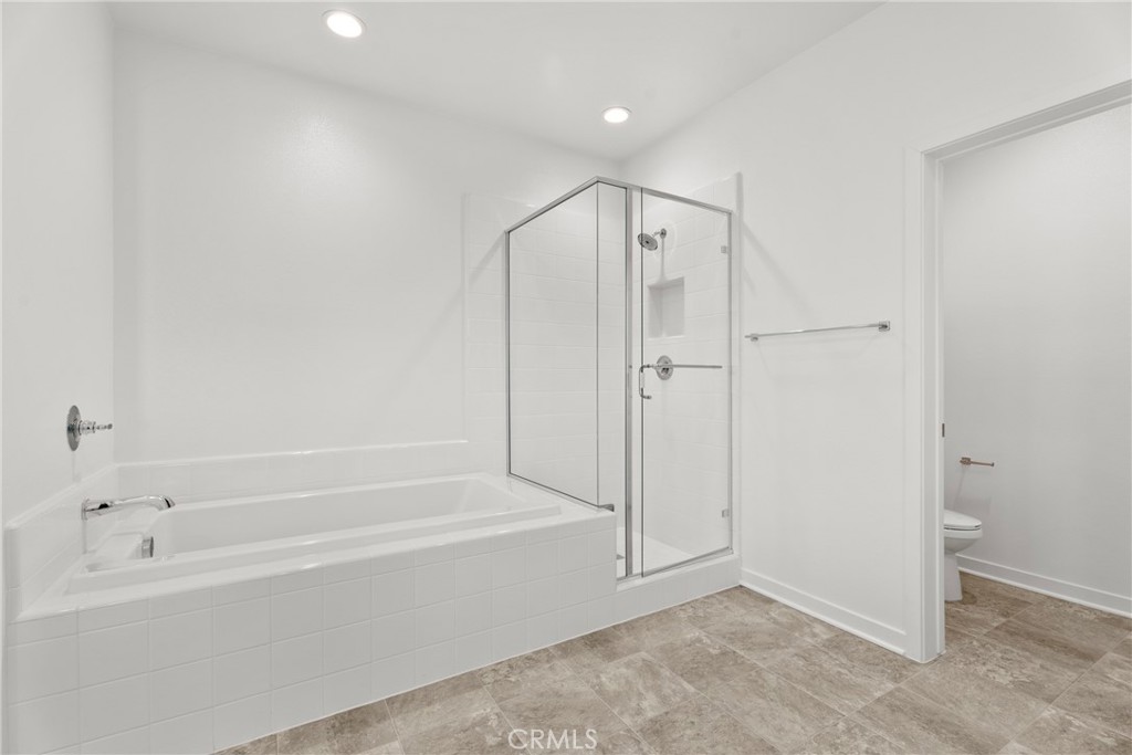18121 Outlook Way