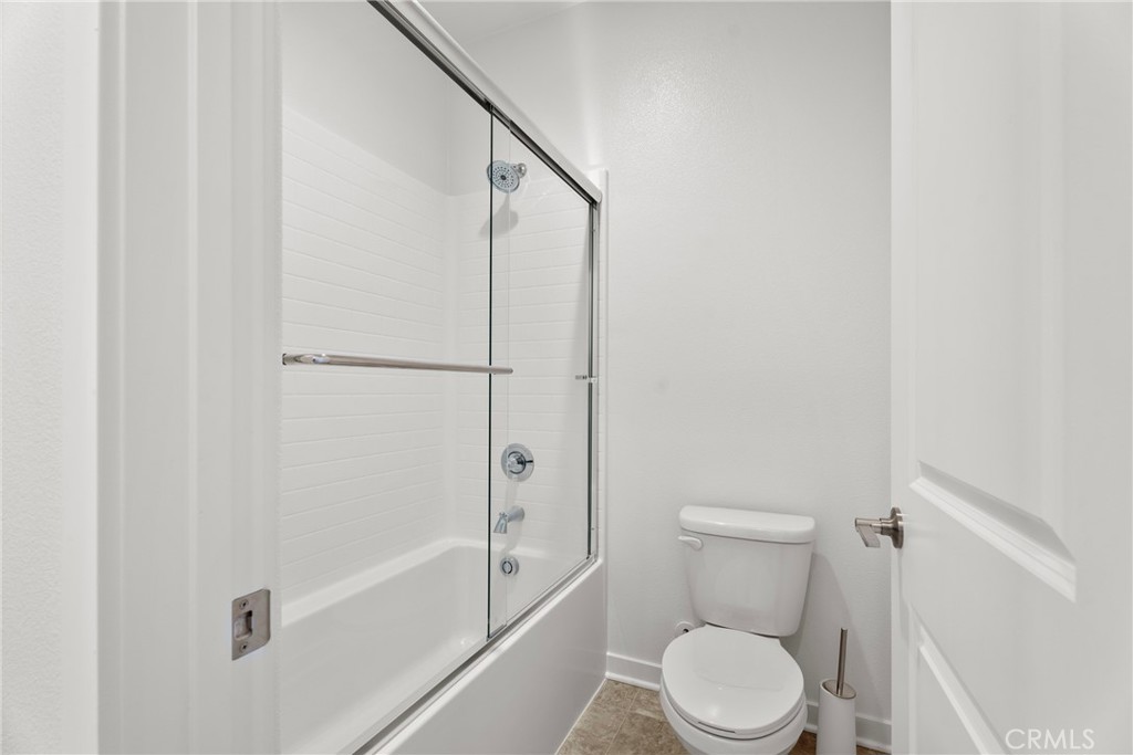 18121 Outlook Way