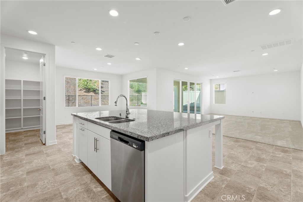 18121 Outlook Way