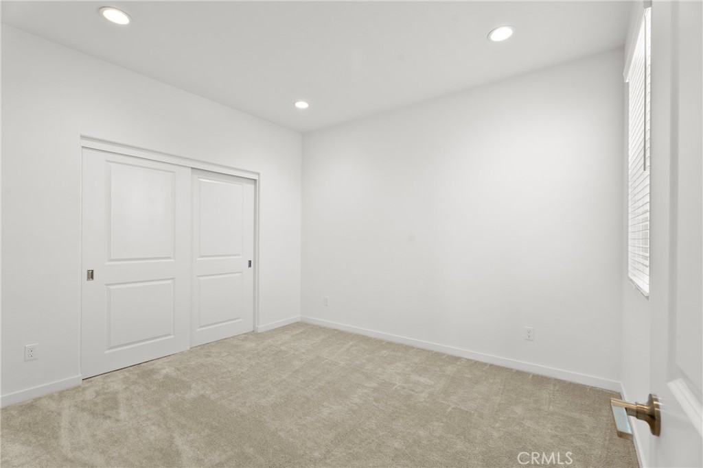 18121 Outlook Way