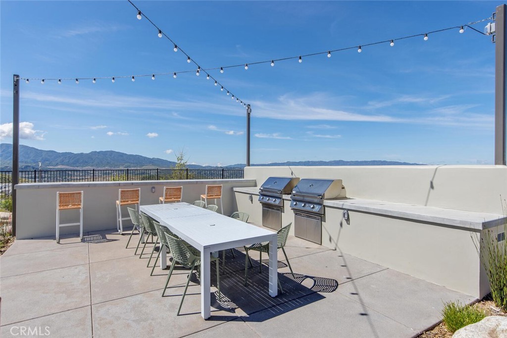 18121 Outlook Way