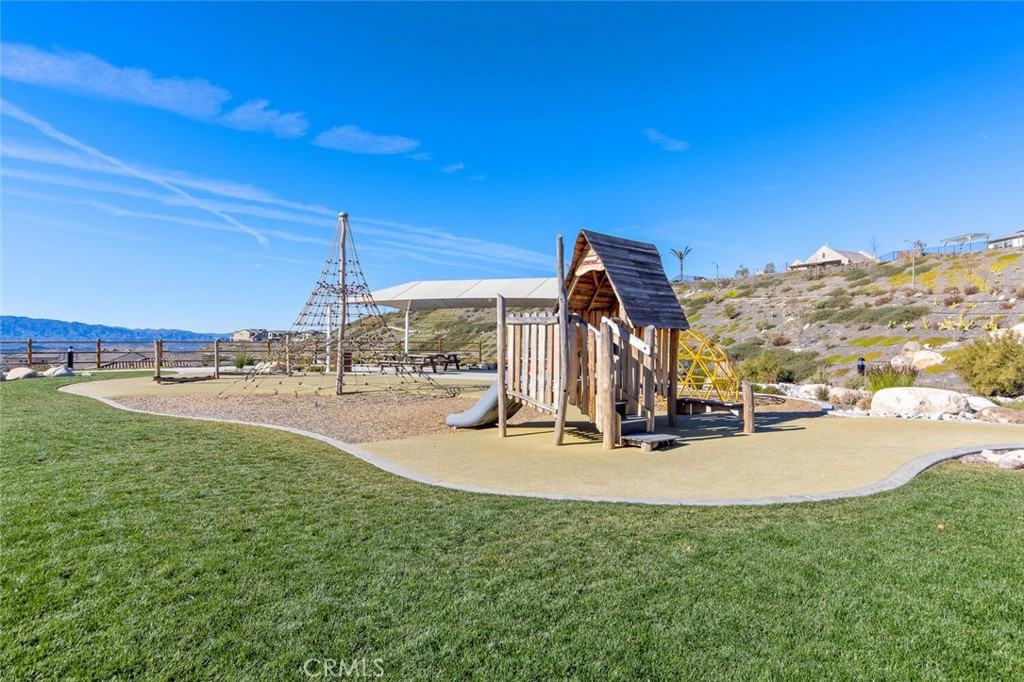 18121 Outlook Way