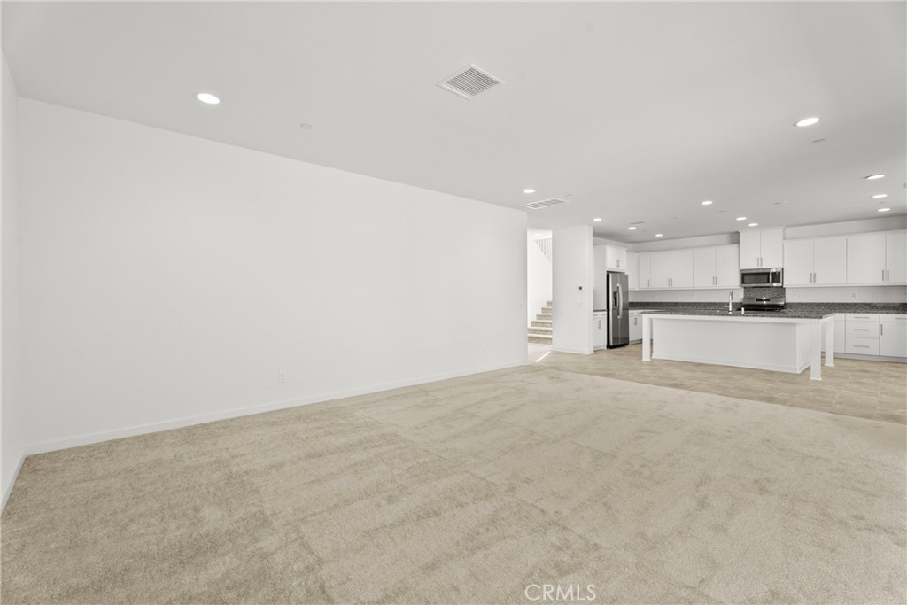 18121 Outlook Way