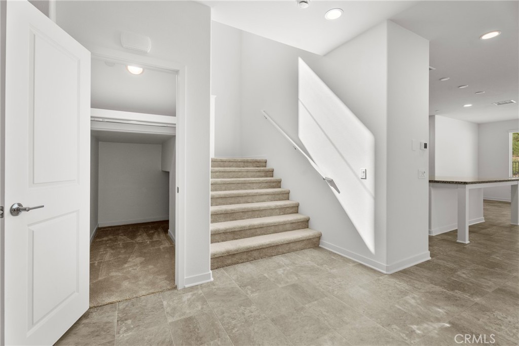 18121 Outlook Way