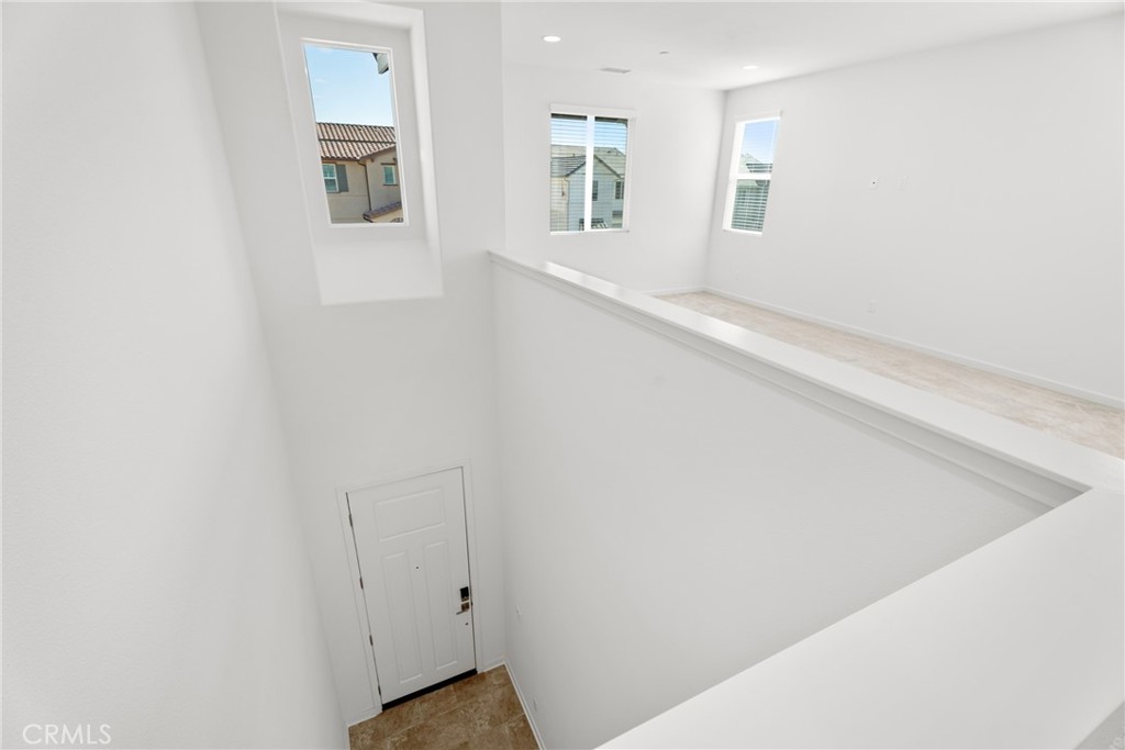 18121 Outlook Way