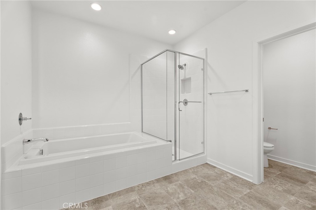 18121 Outlook Way