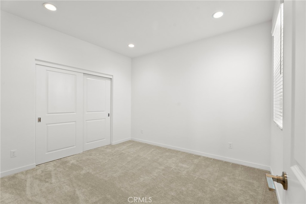 18121 Outlook Way