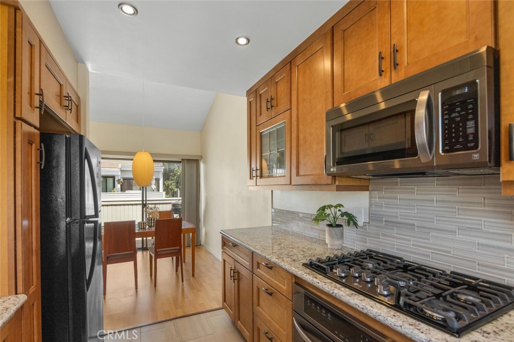 27070 Hidaway Avenue 5