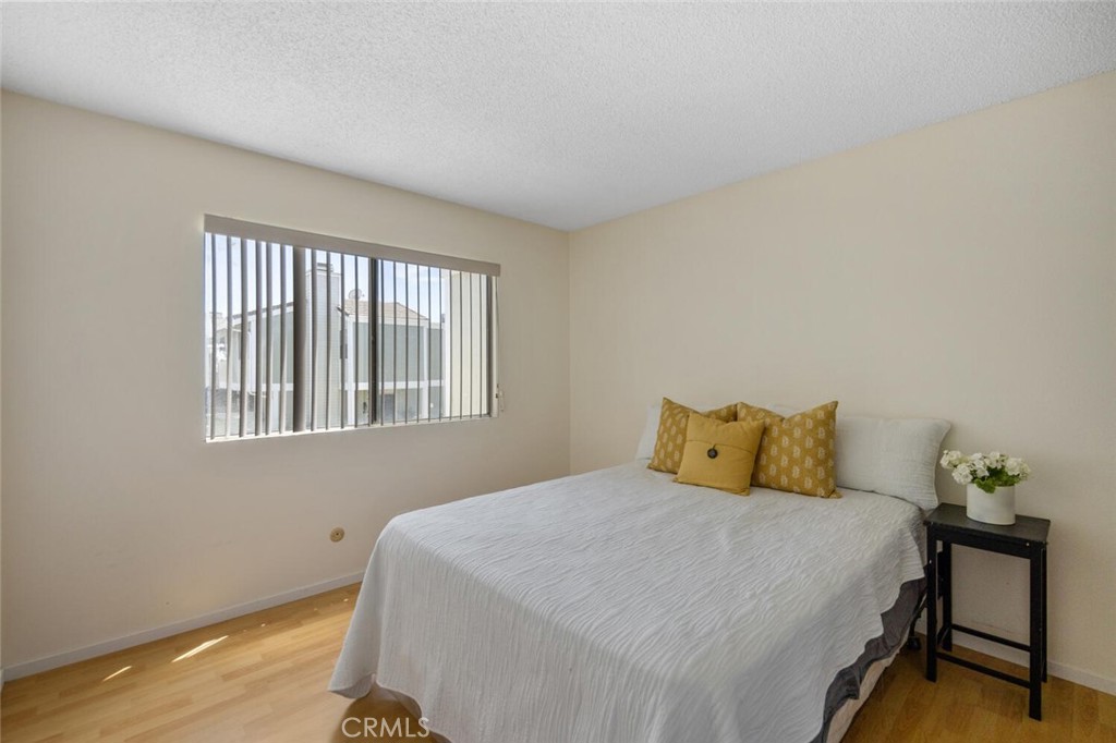 27070 Hidaway Avenue 5