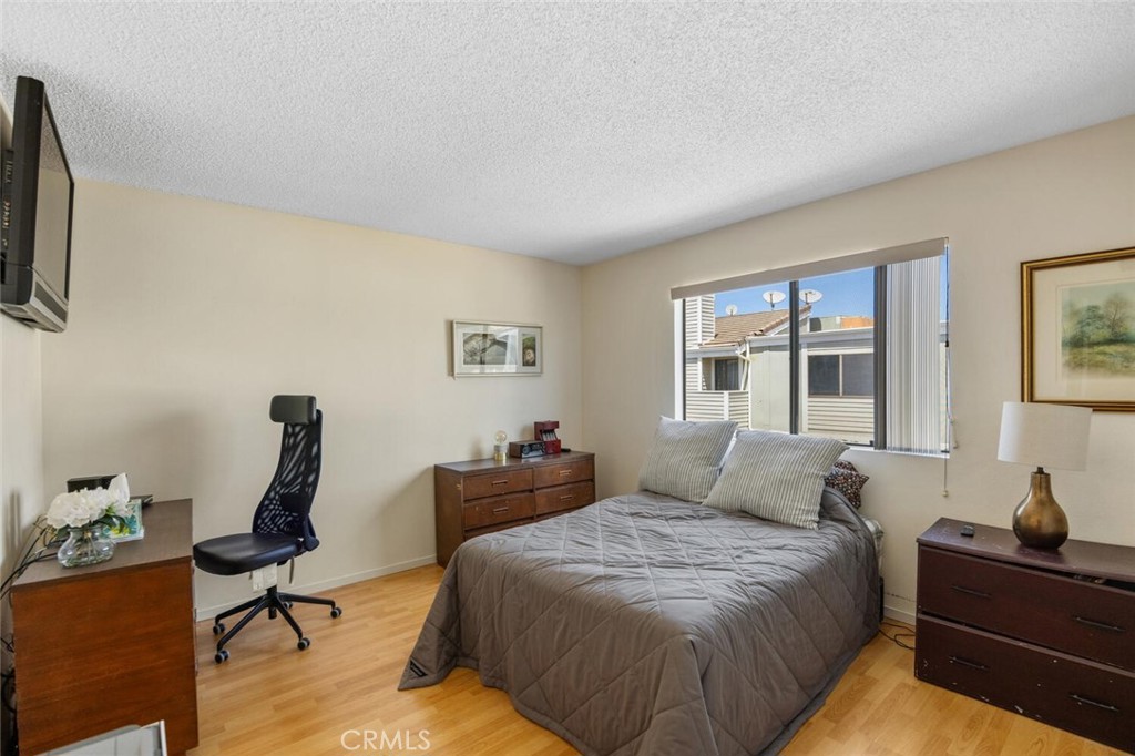 27070 Hidaway Avenue 5