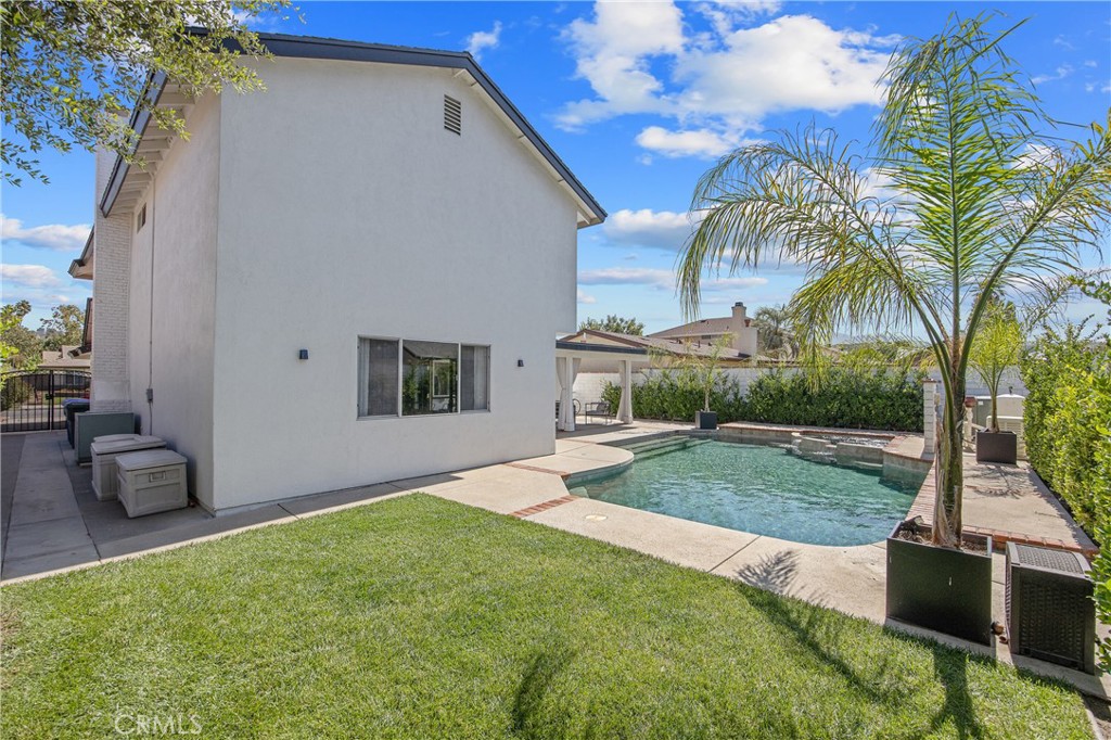 27419 Fairport Avenue