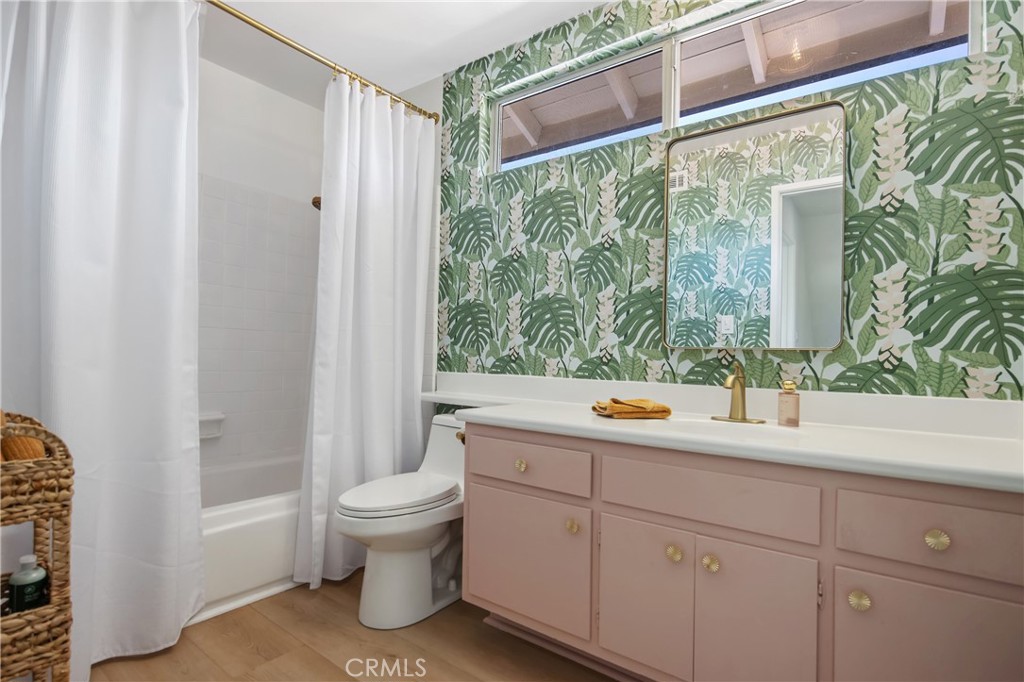 27419 Fairport Avenue