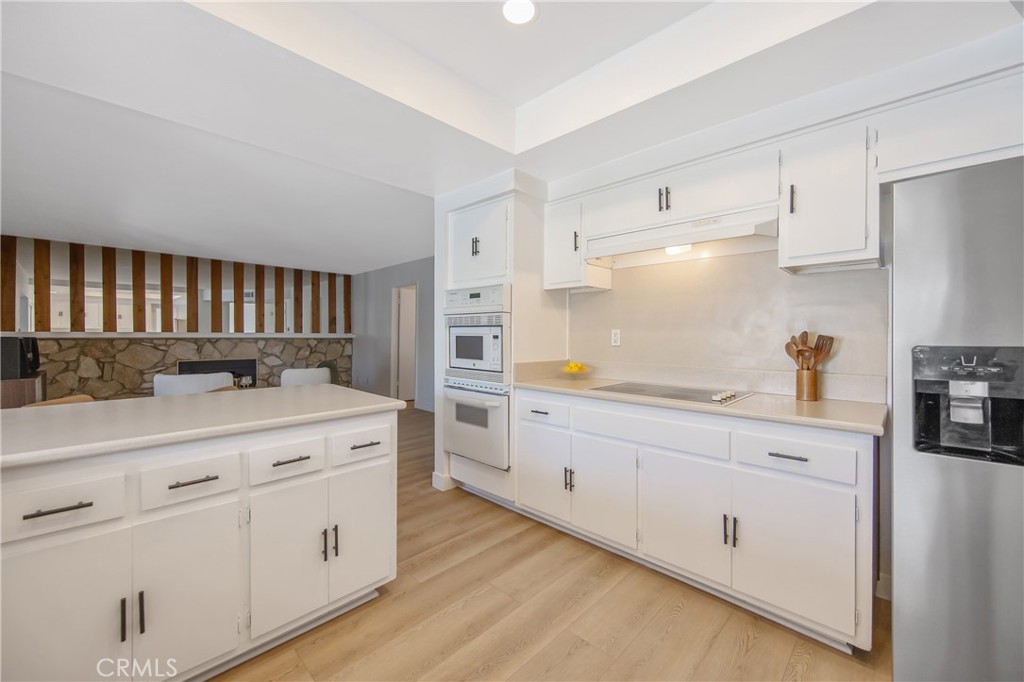 27419 Fairport Avenue