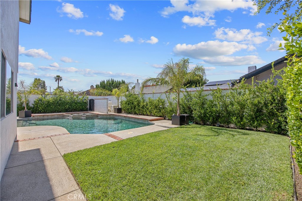 27419 Fairport Avenue