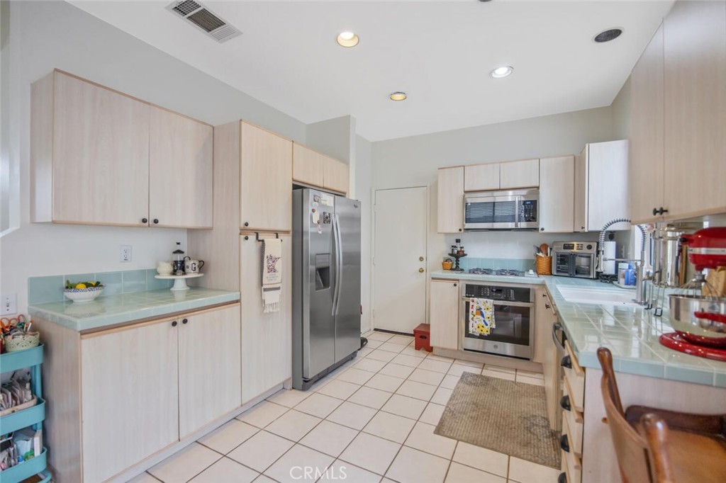 27879 Skycrest Circle