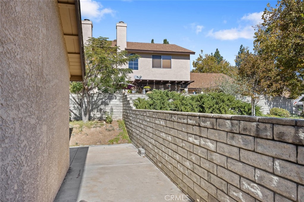 28123 Seco Canyon 94