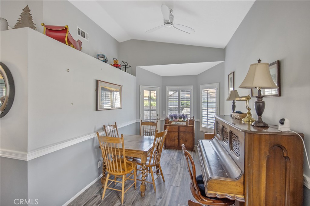 28123 Seco Canyon 94