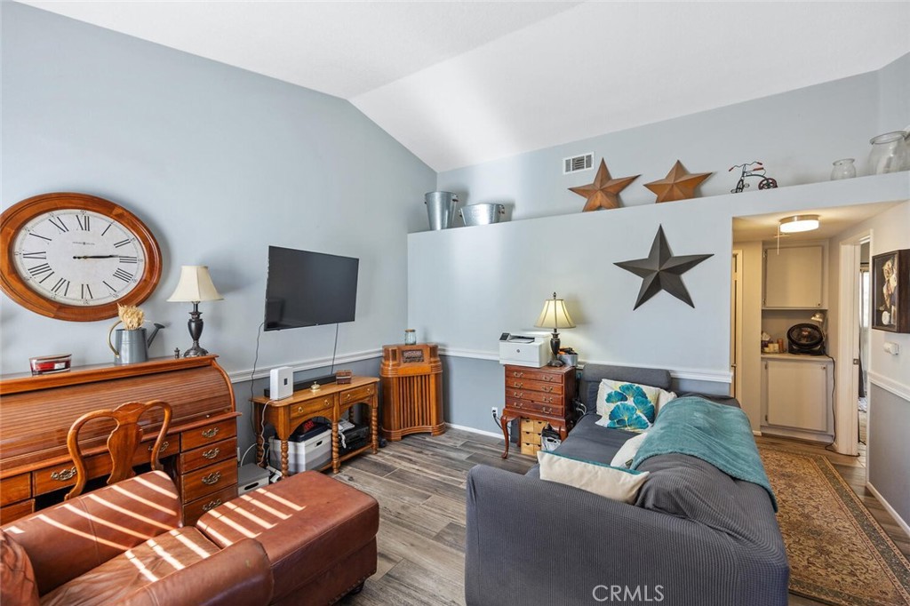 28123 Seco Canyon 94