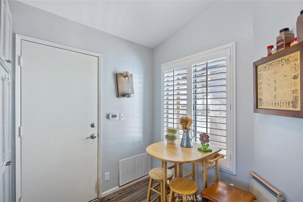 28123 Seco Canyon 94