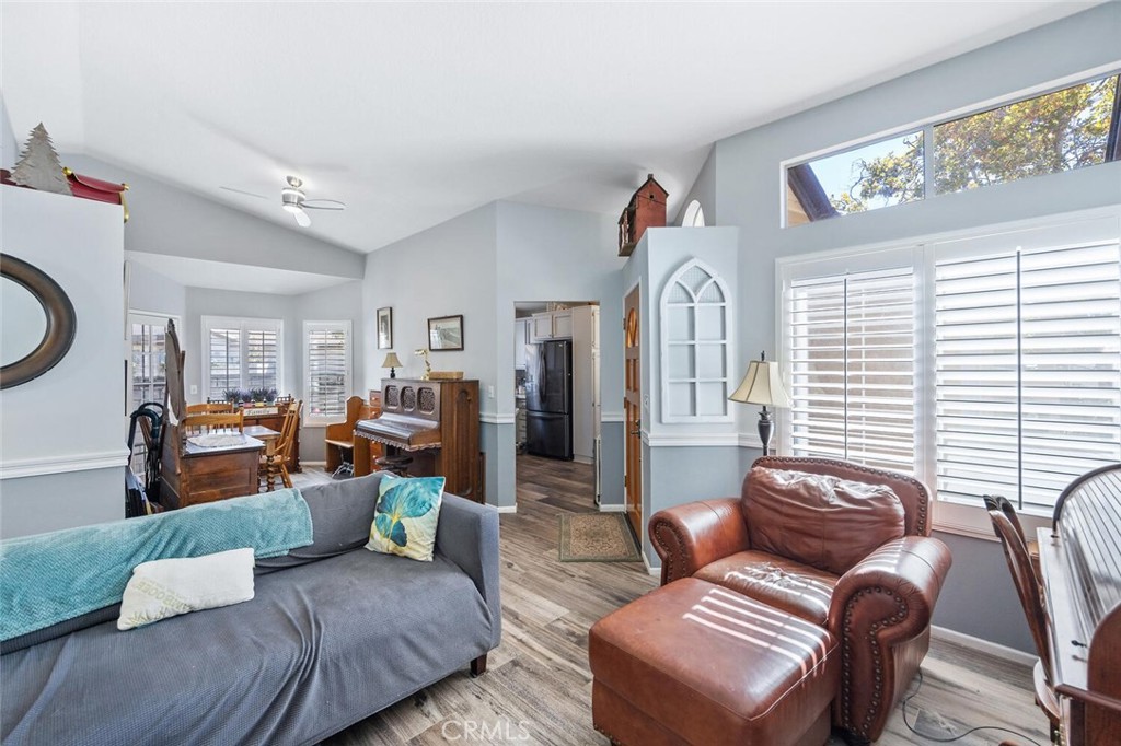 28123 Seco Canyon 94