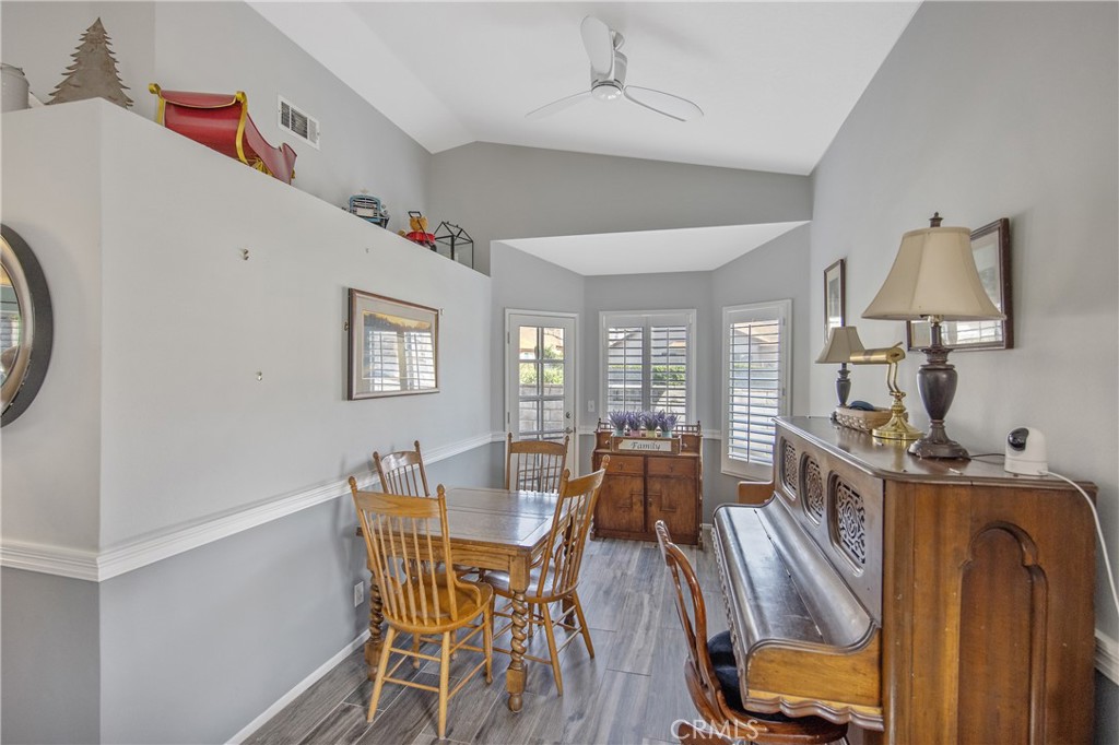 28123 Seco Canyon 94