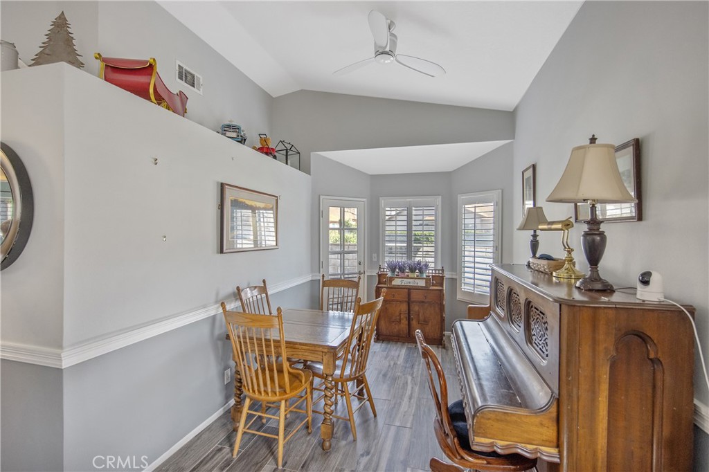 28123 Seco Canyon 94