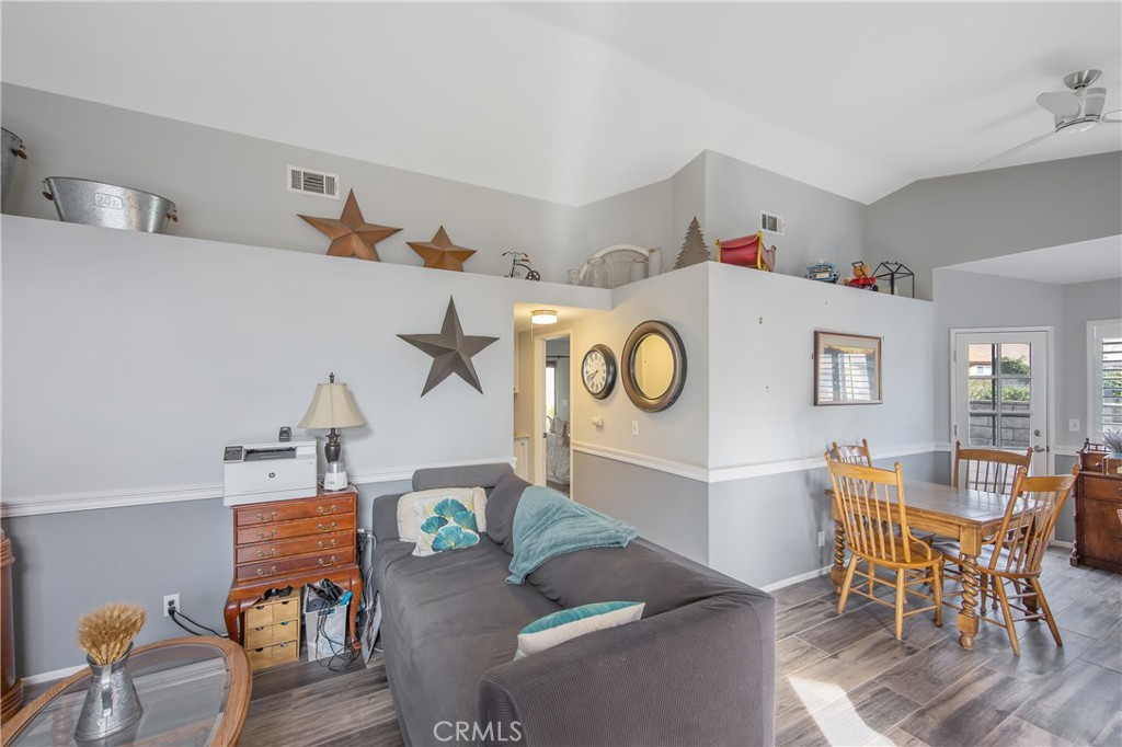 28123 Seco Canyon 94