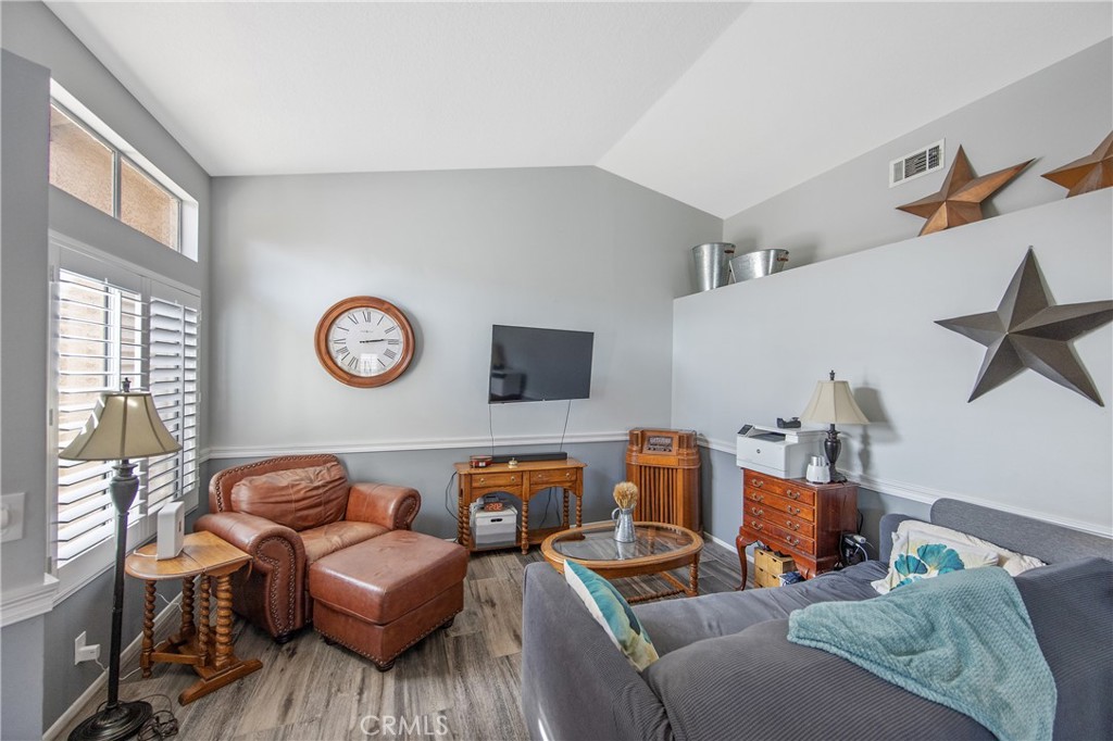 28123 Seco Canyon 94