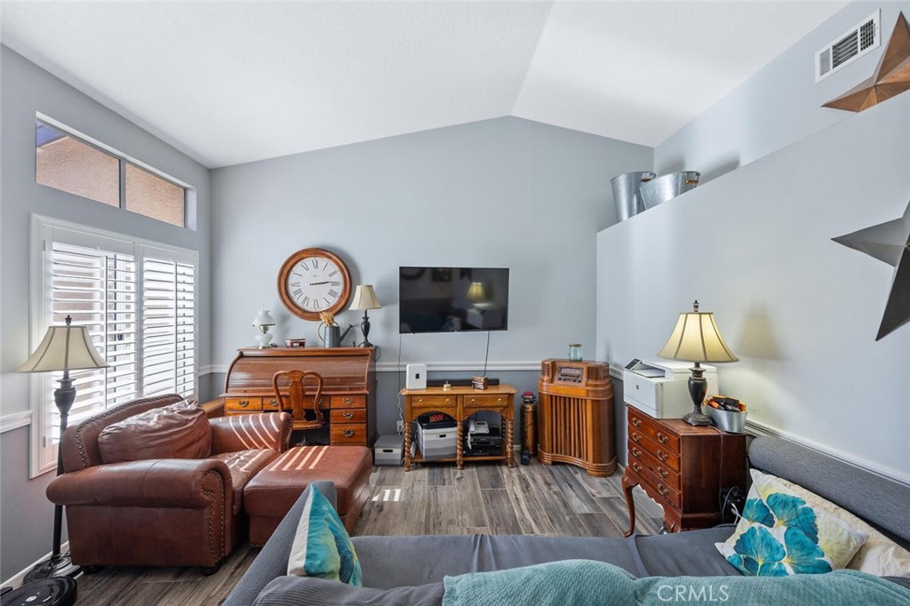 28123 Seco Canyon 94