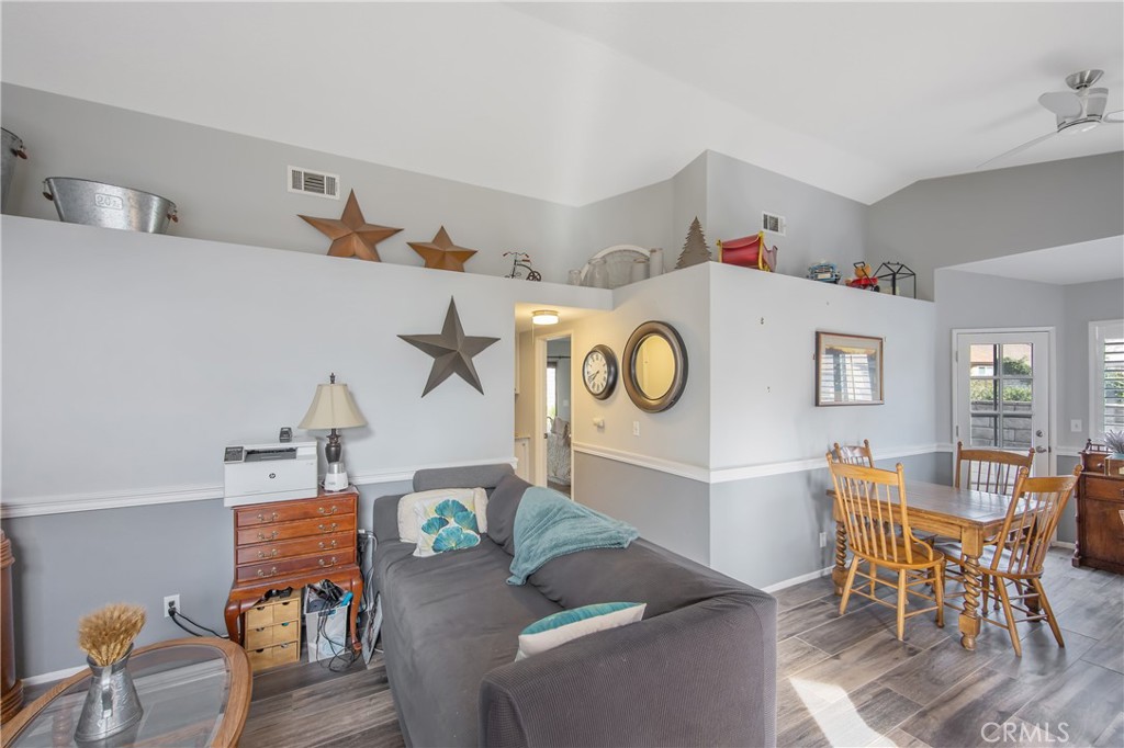 28123 Seco Canyon 94