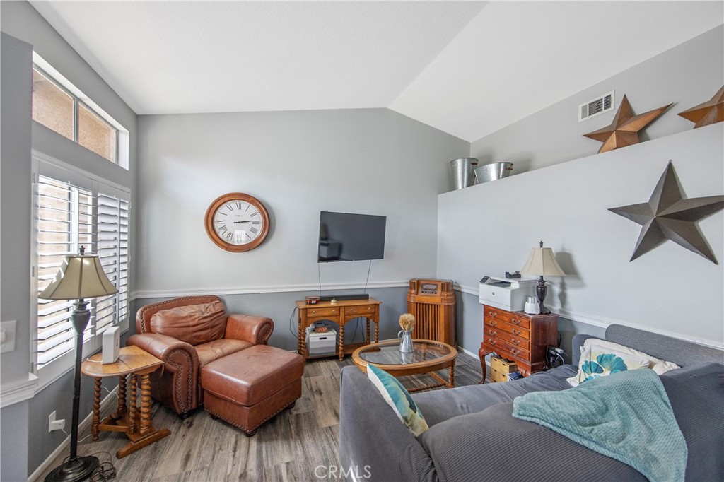 28123 Seco Canyon 94