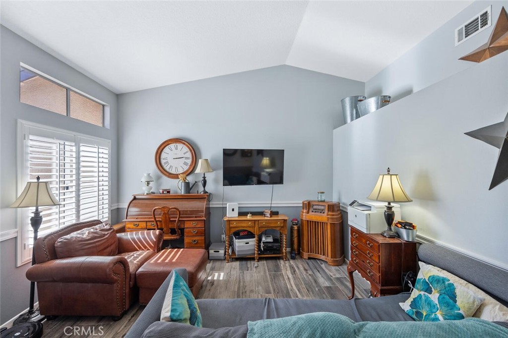 28123 Seco Canyon 94