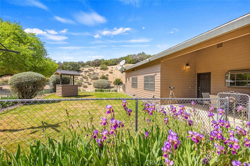 11551 Lonesome Valley