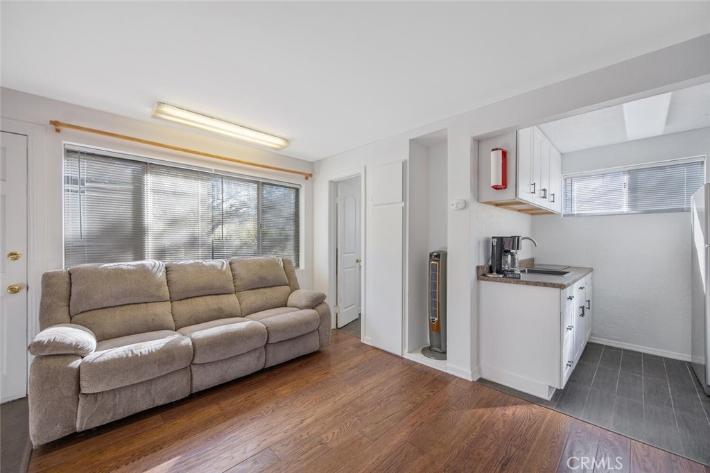 11551 Lonesome Valley