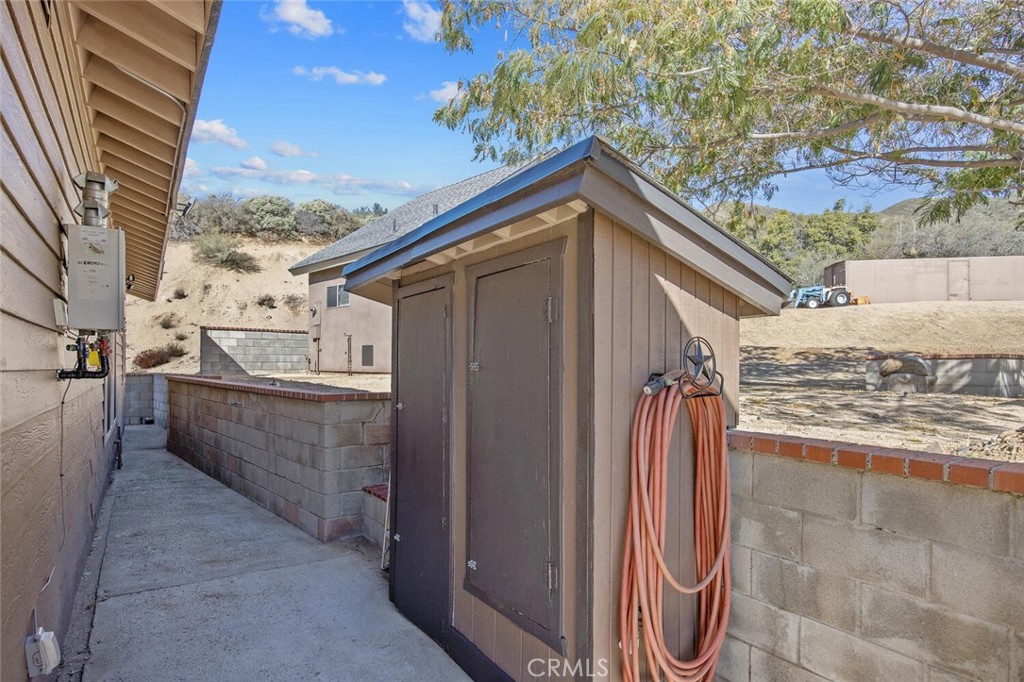 11551 Lonesome Valley