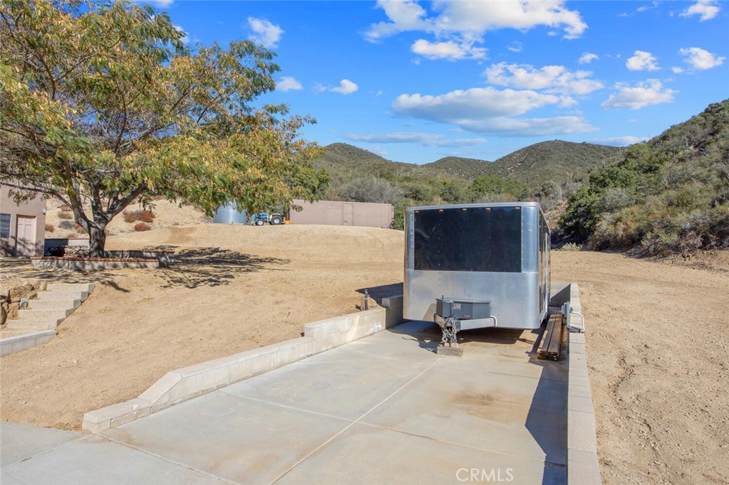 11551 Lonesome Valley