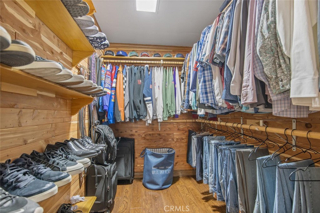 11551 Lonesome Valley