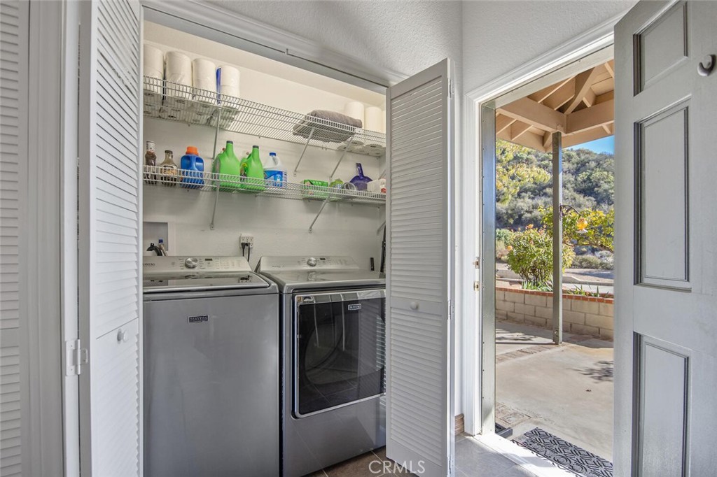 11551 Lonesome Valley