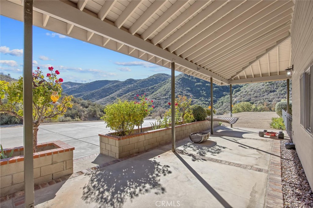 11551 Lonesome Valley