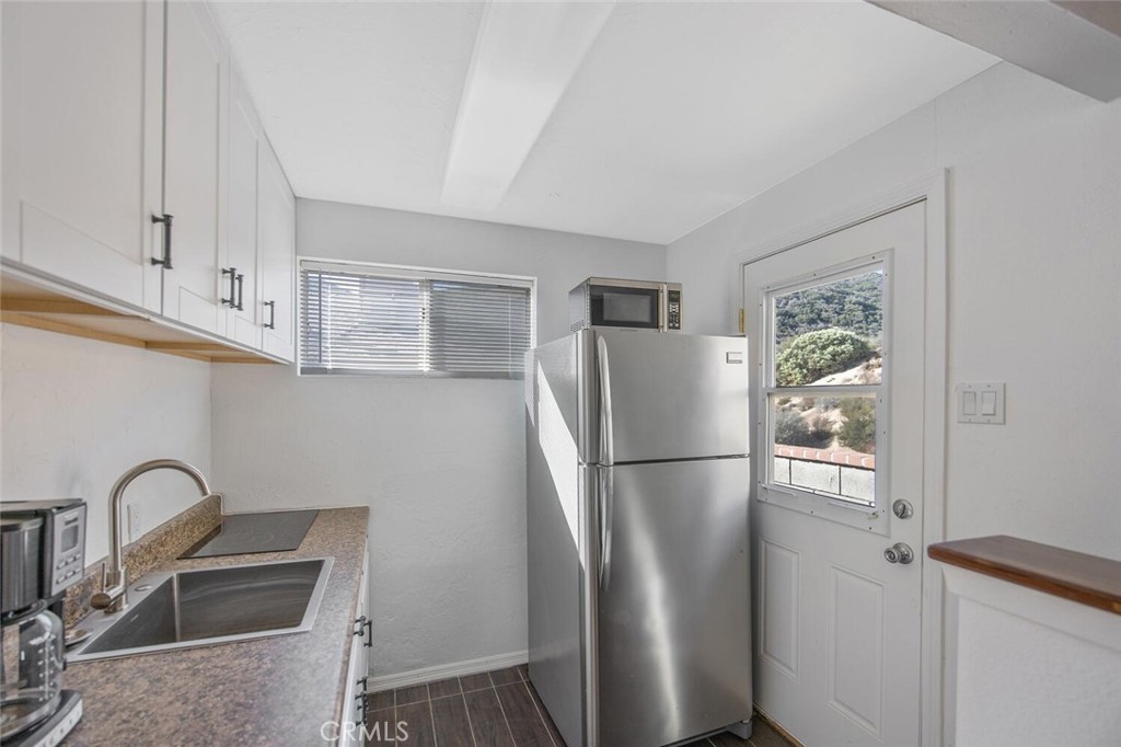 11551 Lonesome Valley