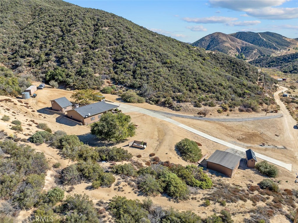 11551 Lonesome Valley