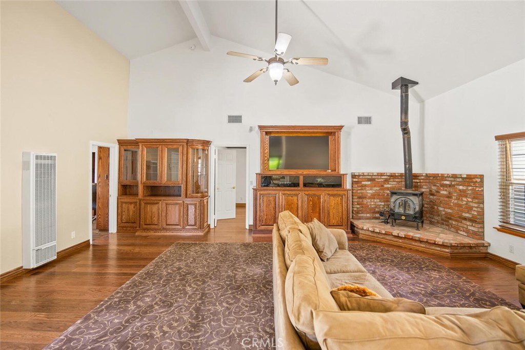 11551 Lonesome Valley