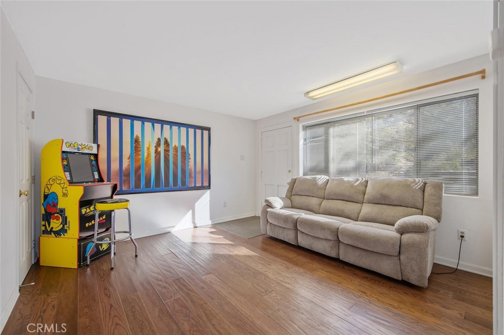 11551 Lonesome Valley