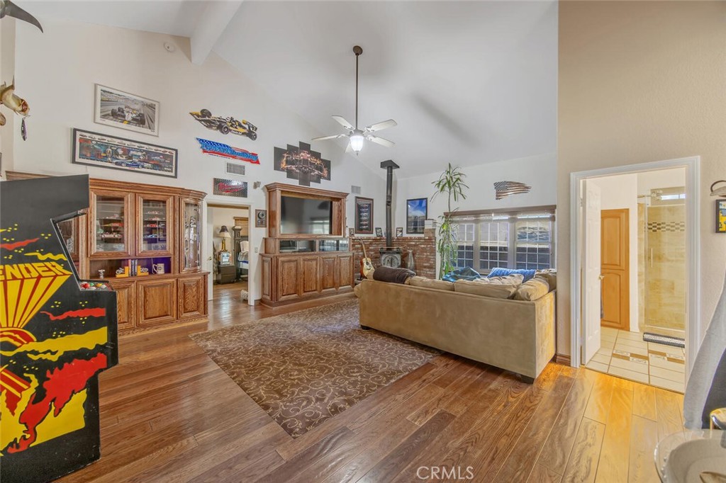 11551 Lonesome Valley