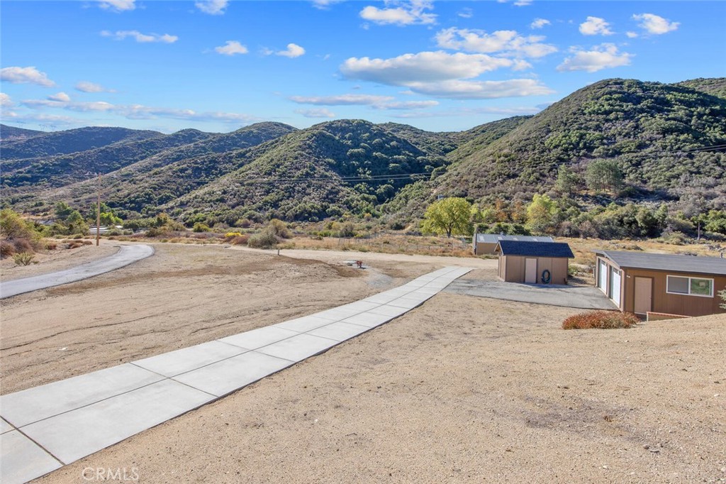 11551 Lonesome Valley