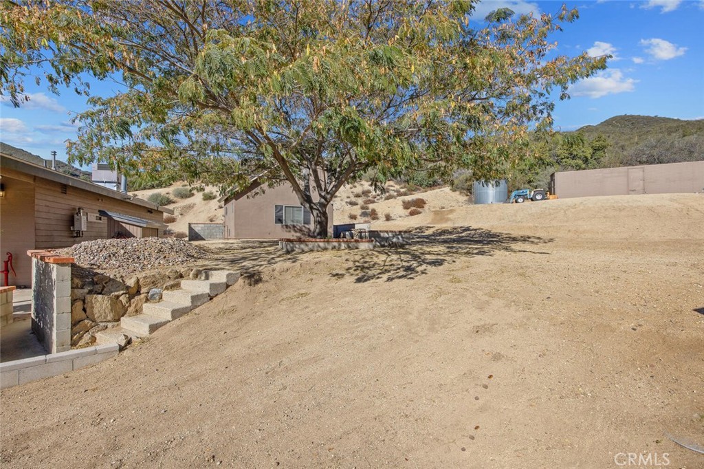 11551 Lonesome Valley
