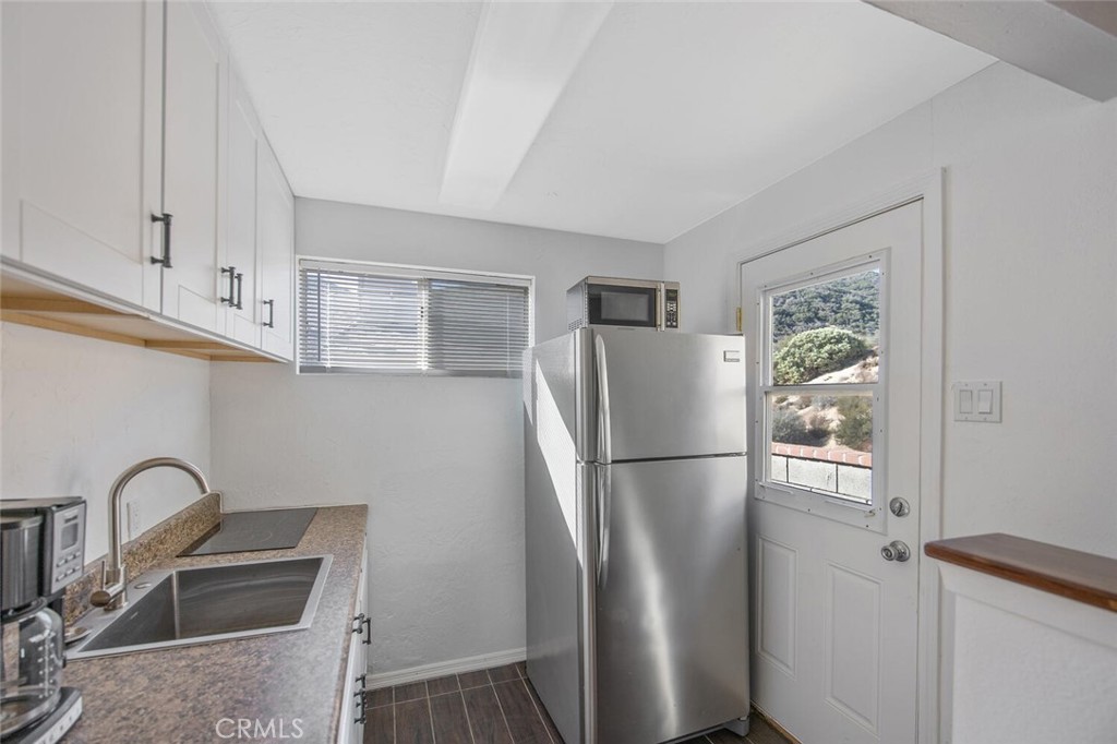 11551 Lonesome Valley