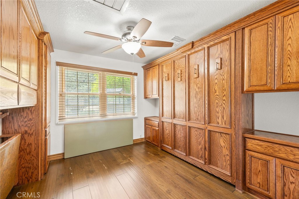 11551 Lonesome Valley