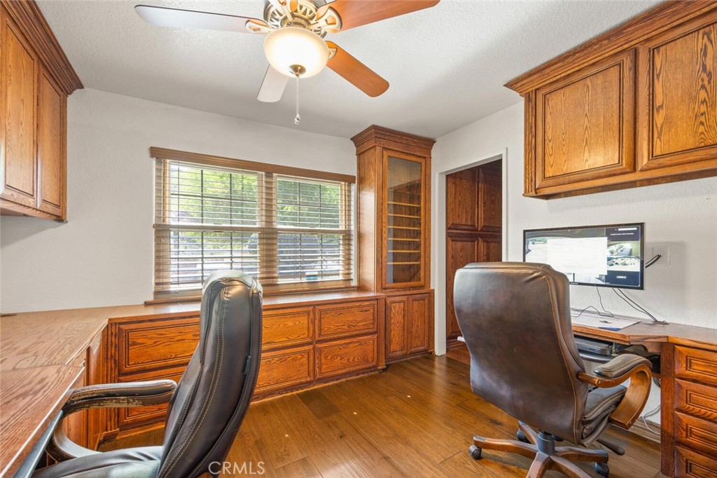 11551 Lonesome Valley