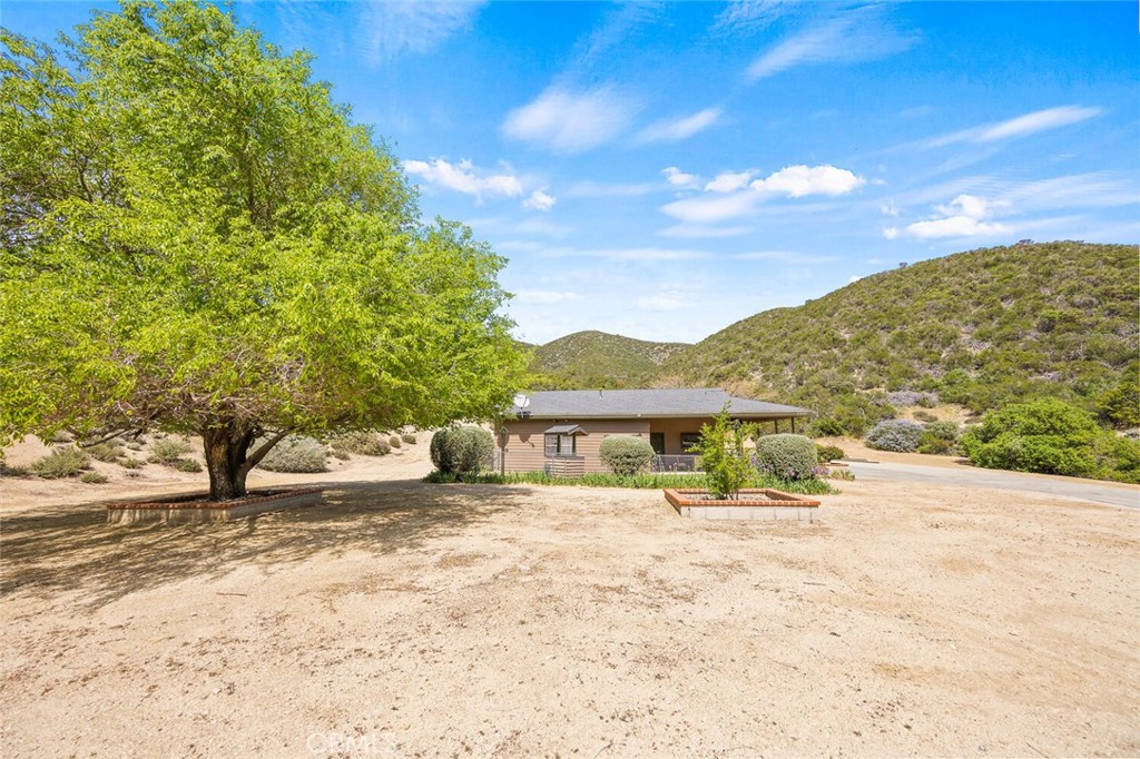 11551 Lonesome Valley
